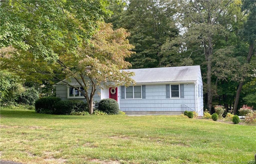2 Brookhill Lane — exterior photo
