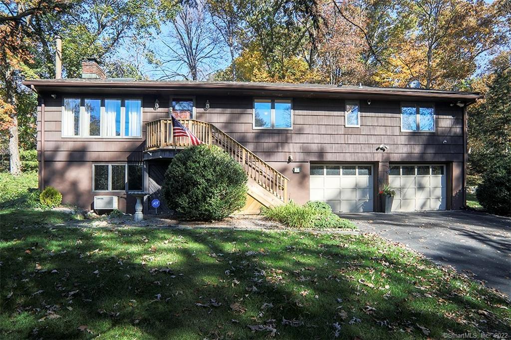 47 Allen Road — exterior photo
