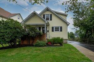 24 Melville Avenue