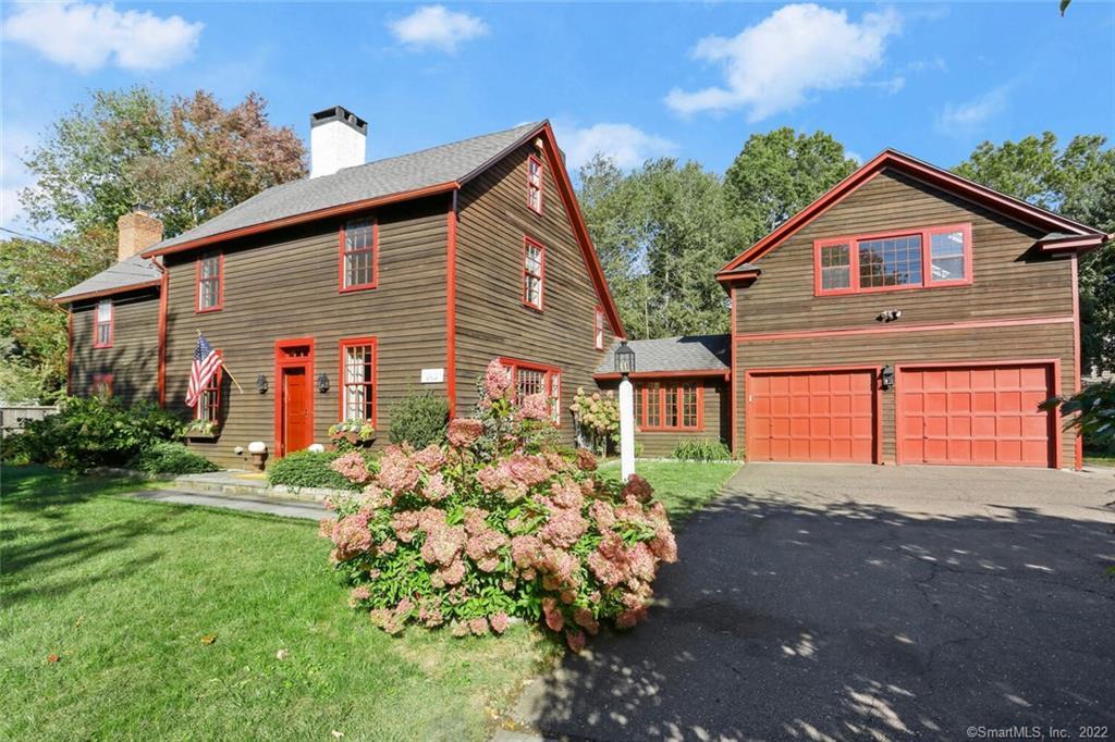 1052 Mill Plain Road — exterior photo