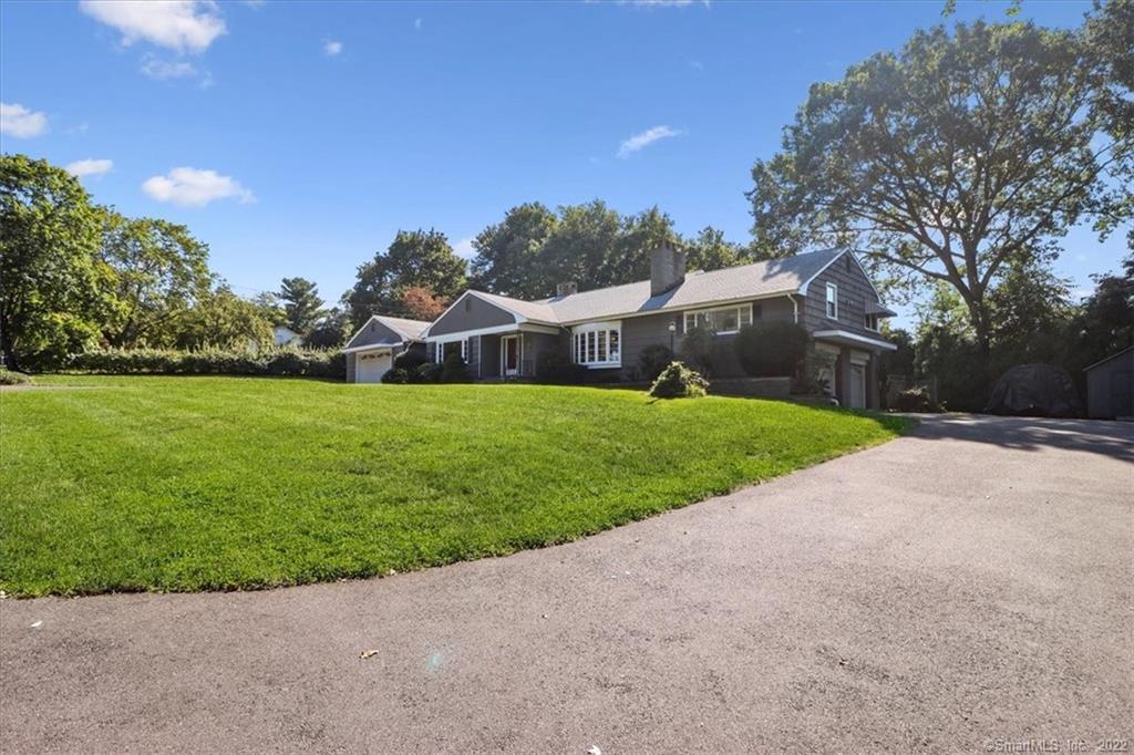 18 Hillston Road — exterior photo