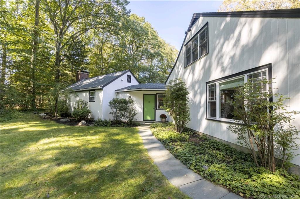 186 Ridgefield Road — exterior photo