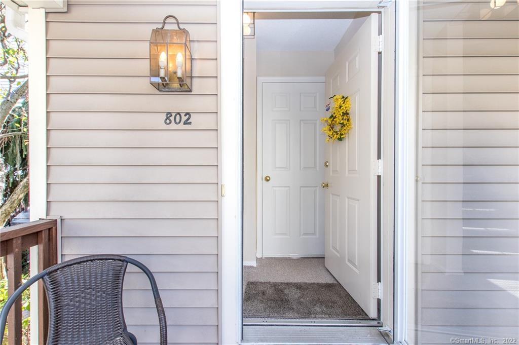 802 Foxboro Drive — photo 1