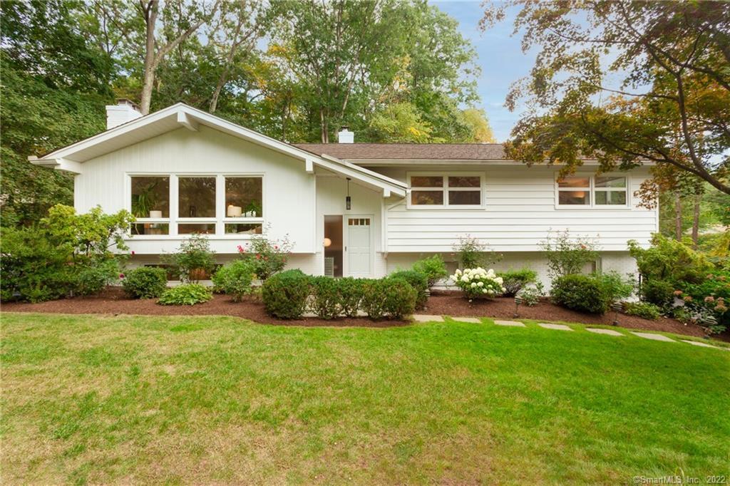 51 Iron Gate Road — exterior photo