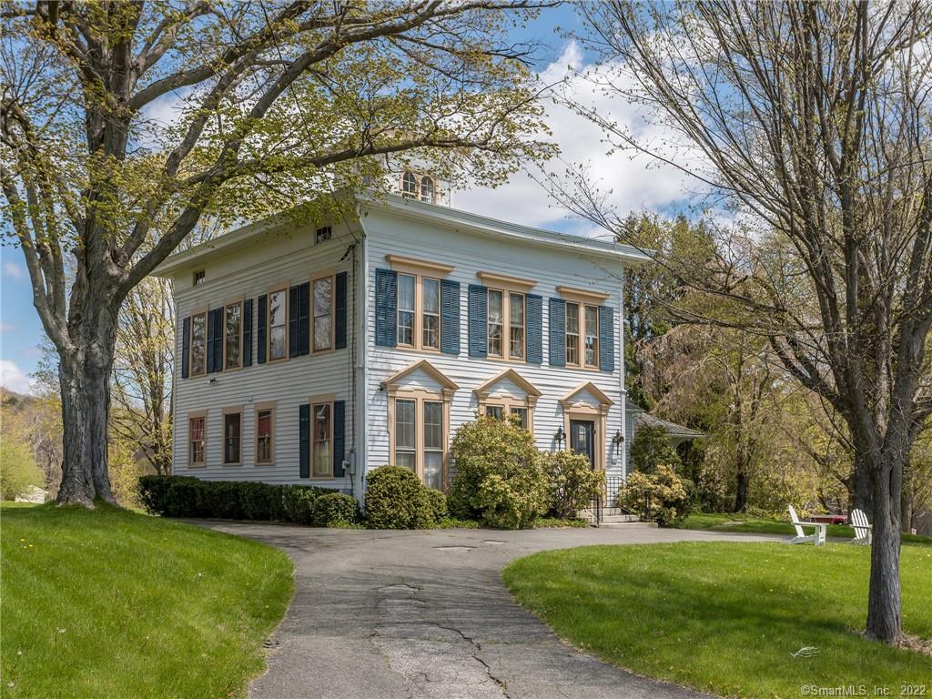 Main property photo
