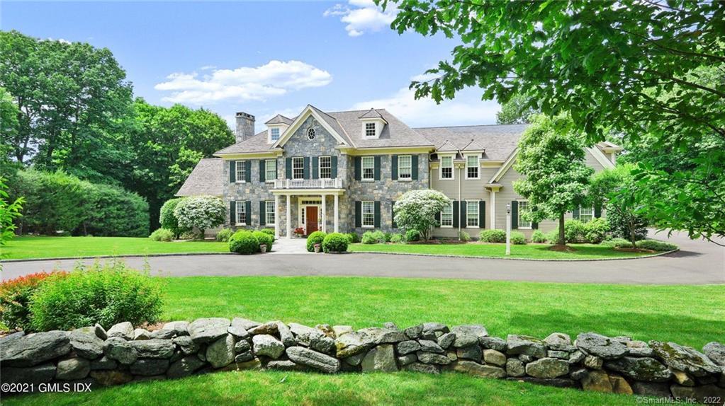 10 Sherwood Farm Lane — exterior photo