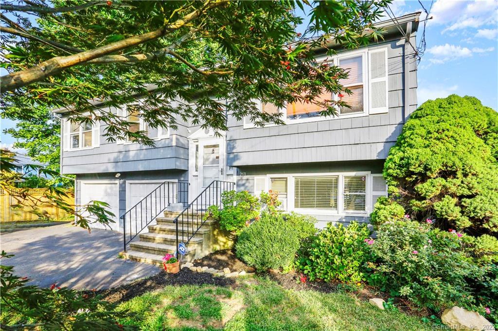 253 Riverside Drive — exterior photo