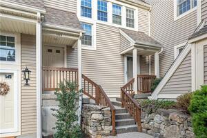 1104 Foxboro Drive