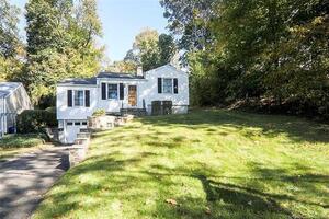 12 Buttonball Trail