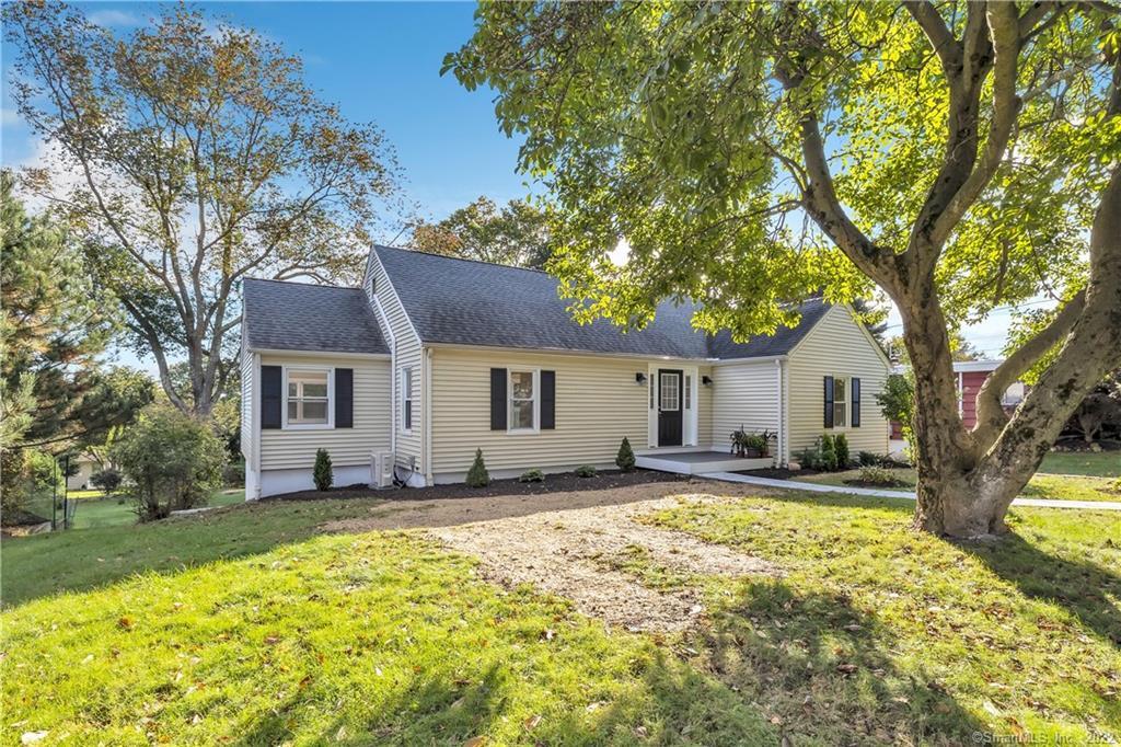 35 Sherman Avenue — photo 1