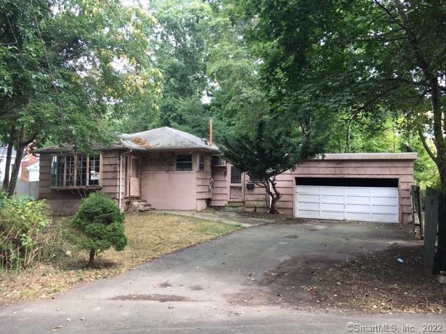 11 Pine Street — exterior photo