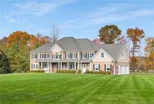 76 Canterbury Lane