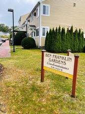 135 Flax Hill Road, Unit 8