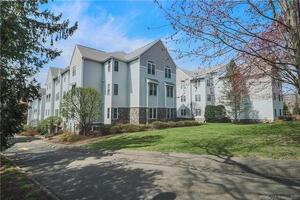105 Richards Avenue, Unit 2403