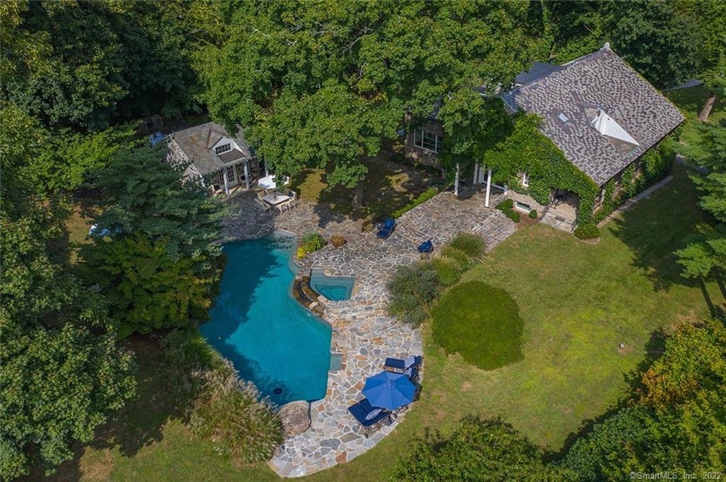 2 Fraser Lane — exterior photo