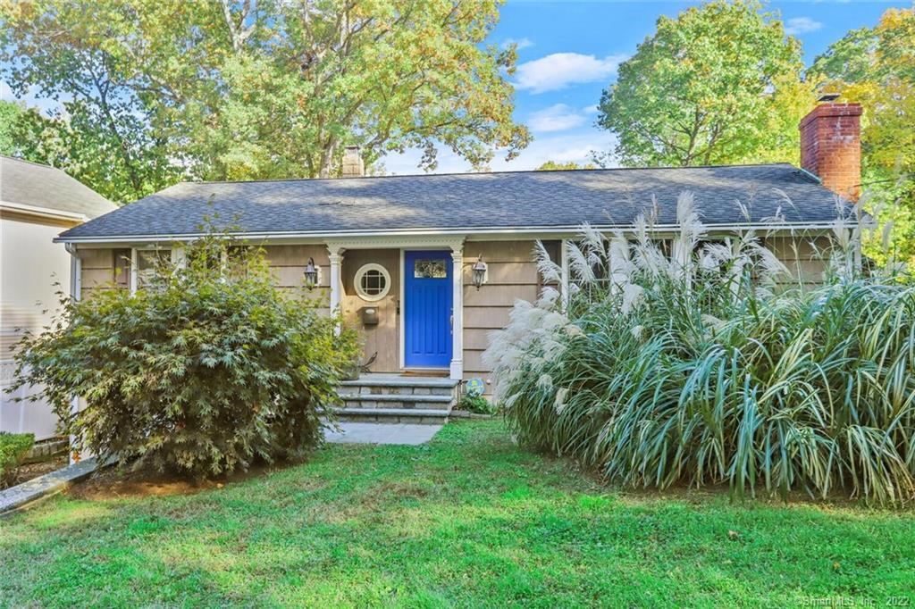 7 Hollow Tree Road — exterior photo