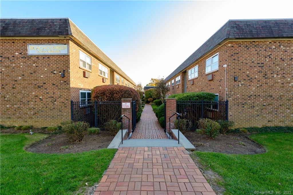 637 Cove Road, Unit B11 — exterior photo