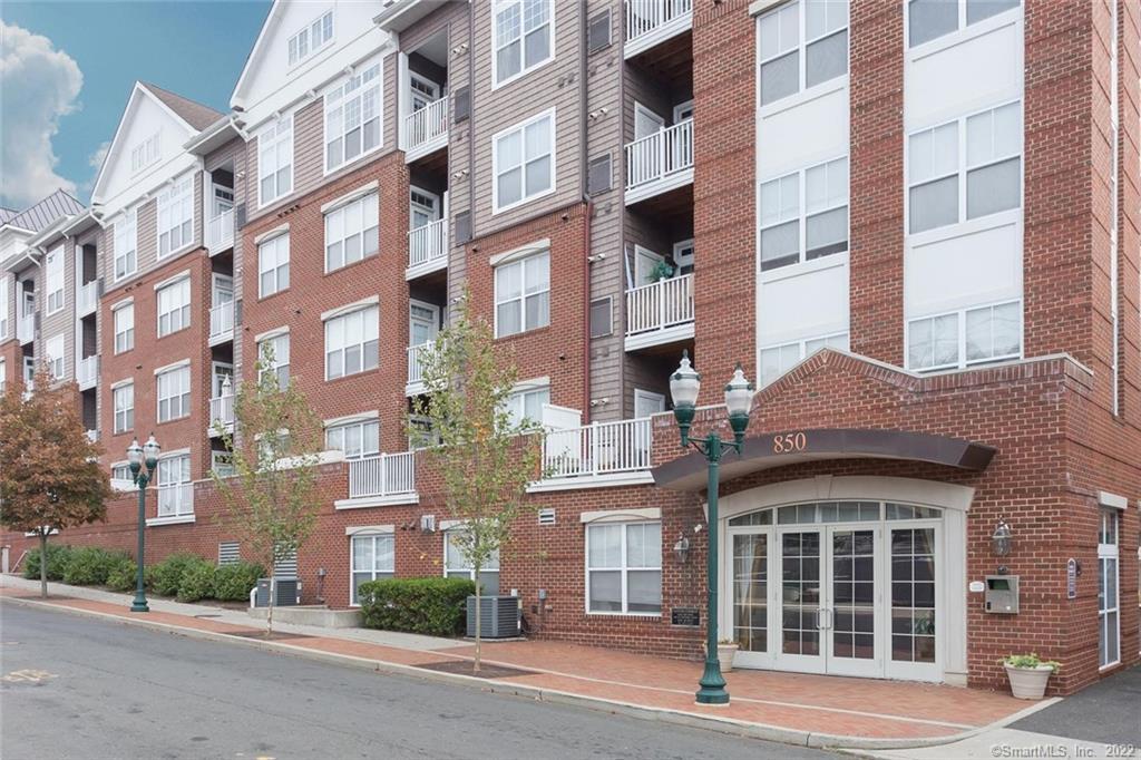 850 Main Street, Unit 313 — exterior photo