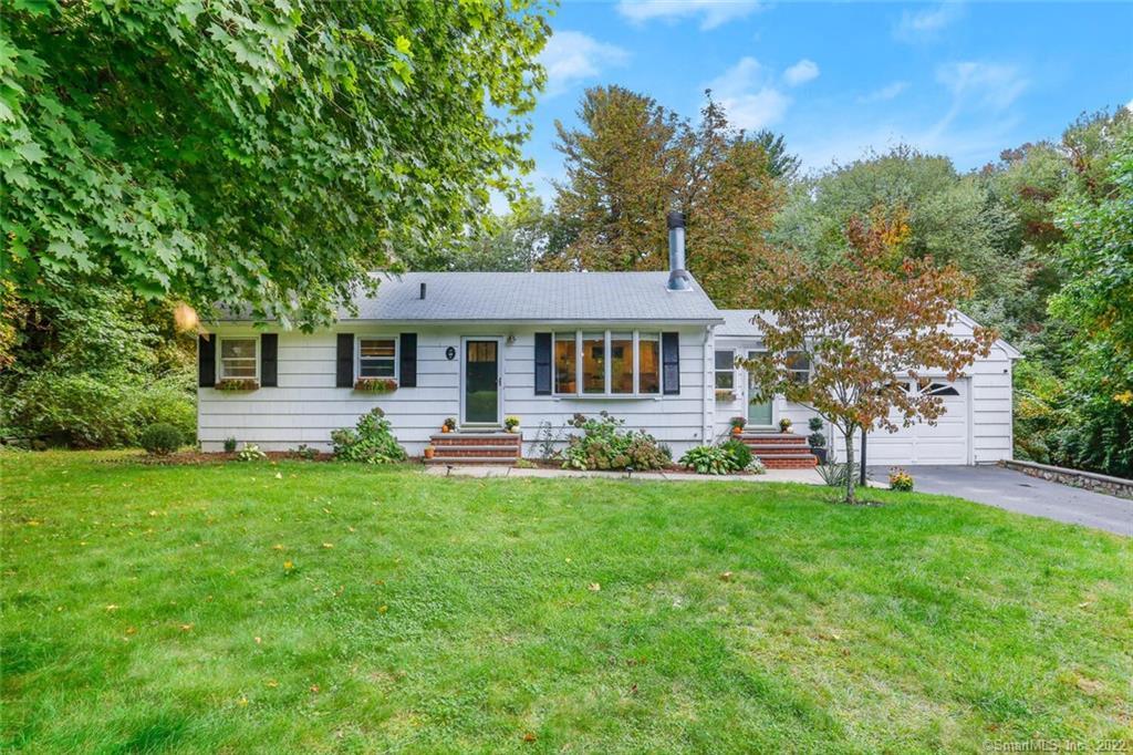 19 Putting Green Road — exterior photo