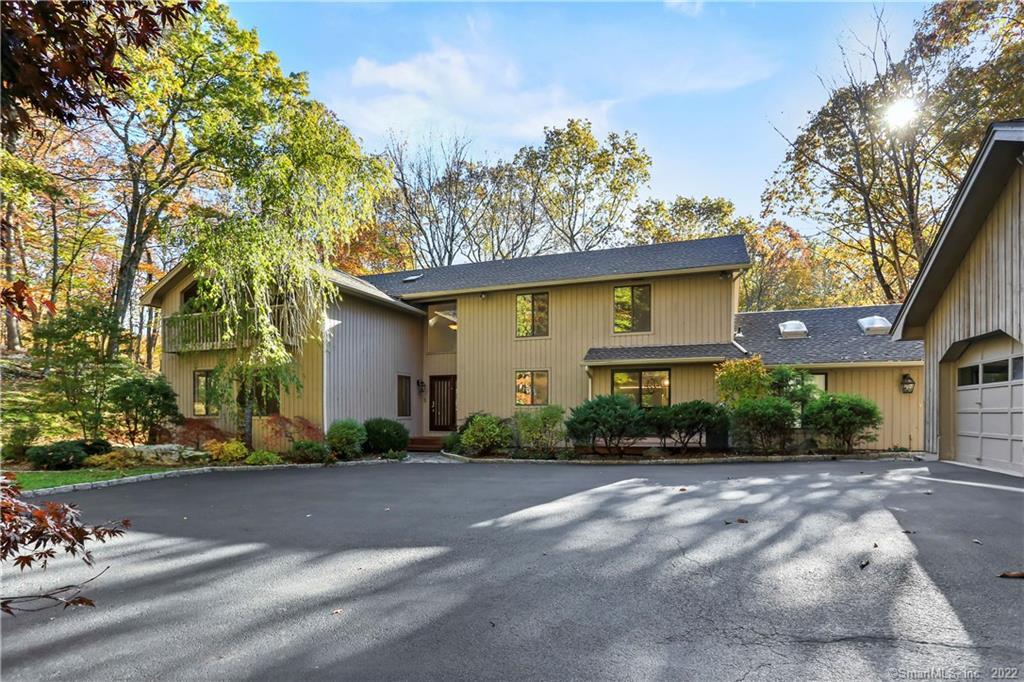 15 Treadwell Court — exterior photo