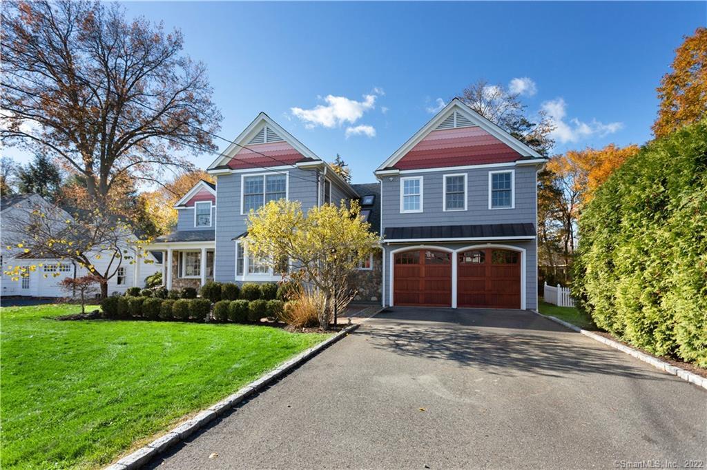 11 Evergreen Parkway — exterior photo