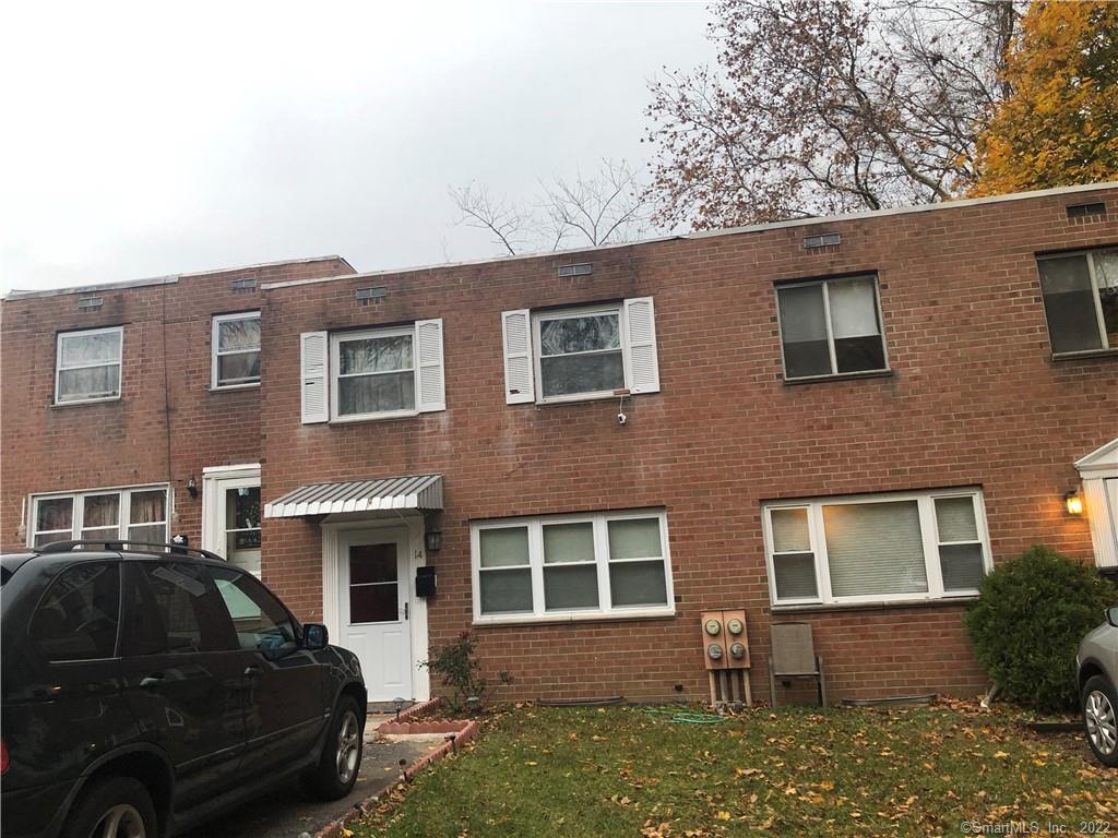 14 Castle Court — exterior photo