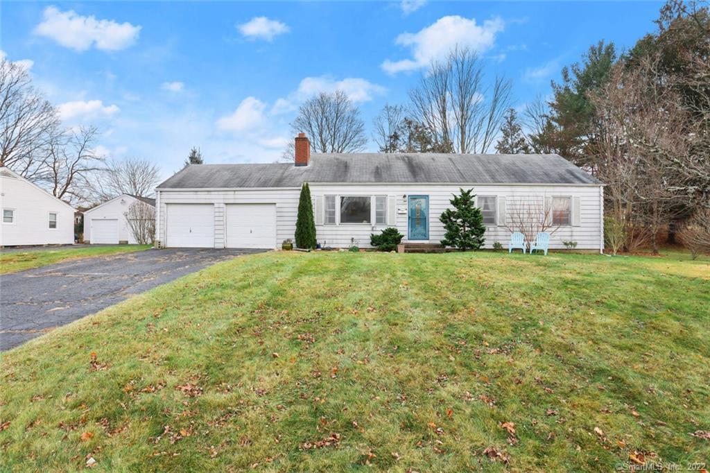 21 Meadowview Drive — photo 1