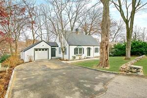 38 Hickory Drive