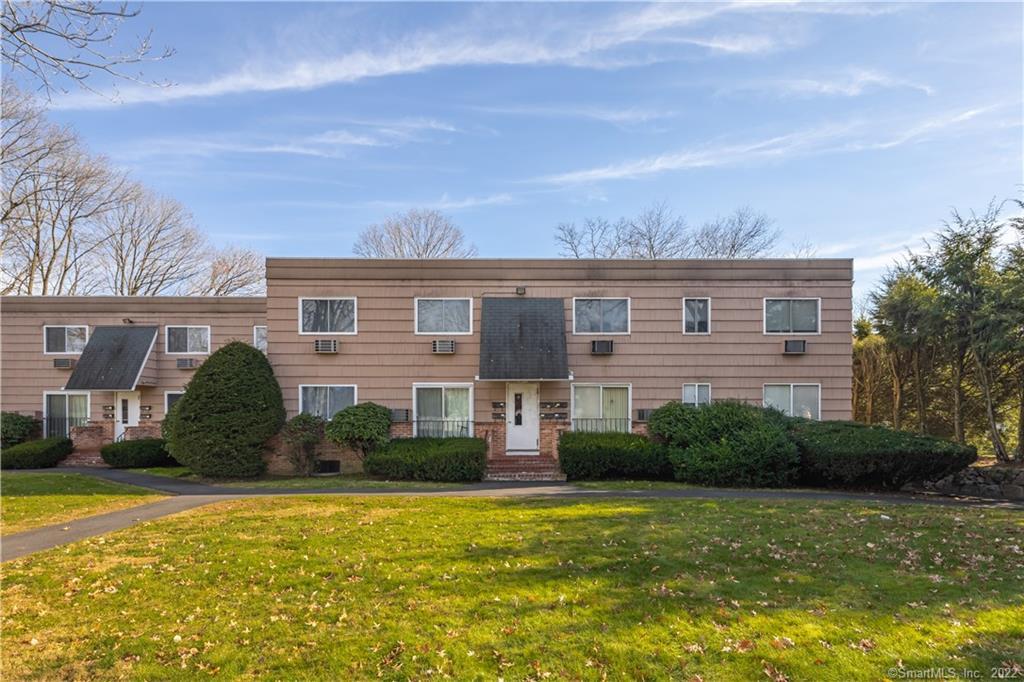 201 Highview Avenue, Unit F1 — exterior photo
