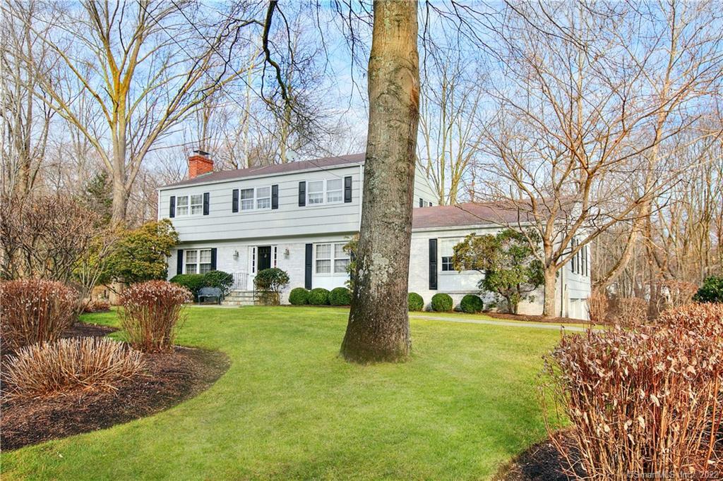 8 Turtleback Lane — exterior photo