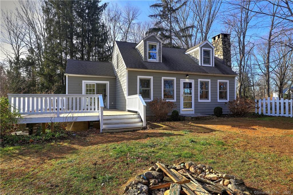 50 Flat Swamp Road — exterior photo
