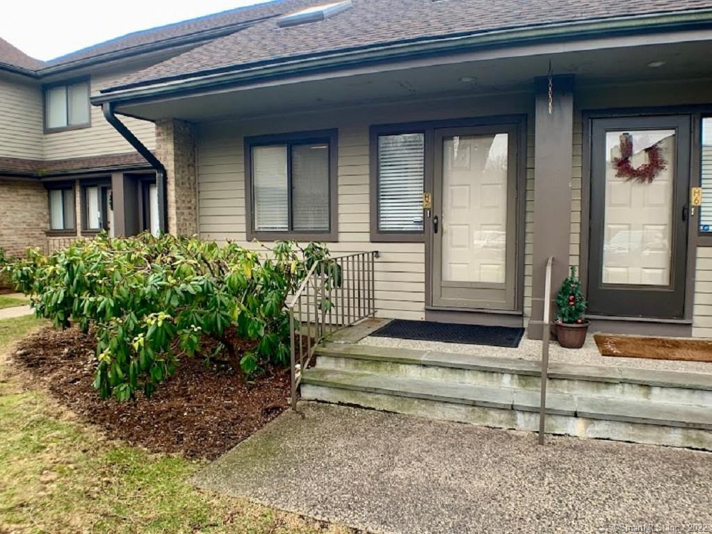 2289 Bedford Street, Unit H7 — exterior photo