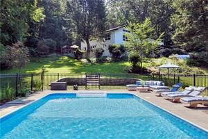 7 Bayberry Ridge Road