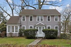 18 Oakshade Avenue