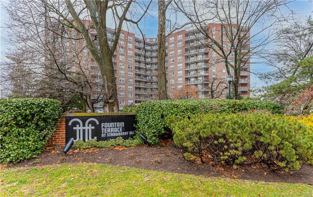 91 Strawberry Hill Avenue, Unit 1136 — exterior photo