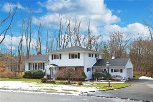 3 Red Oak Lane