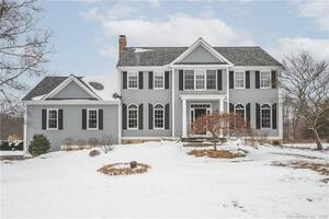 31 Charter Ridge Drive