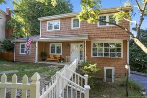 125 Pilgrim Drive