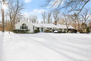 18 Holly Lane