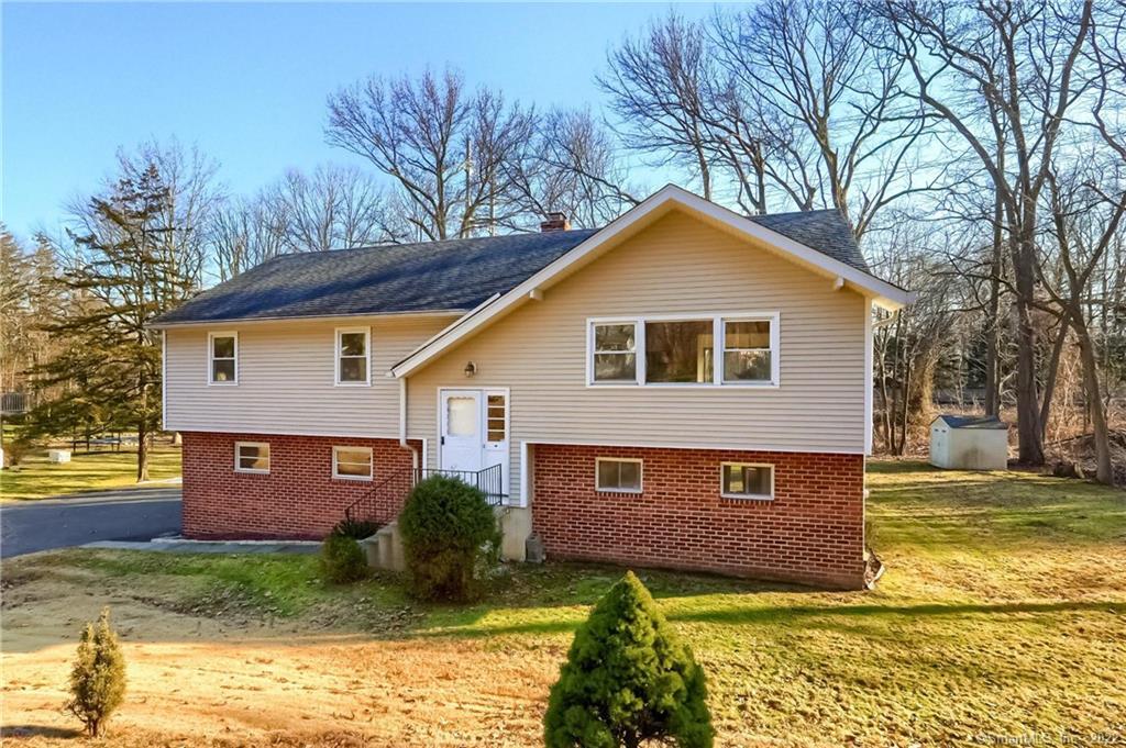 8 Littlebrook Road — exterior photo