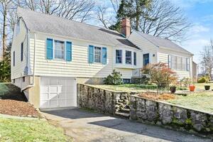15 Alrowood Drive