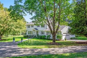 11 Hickory Drive