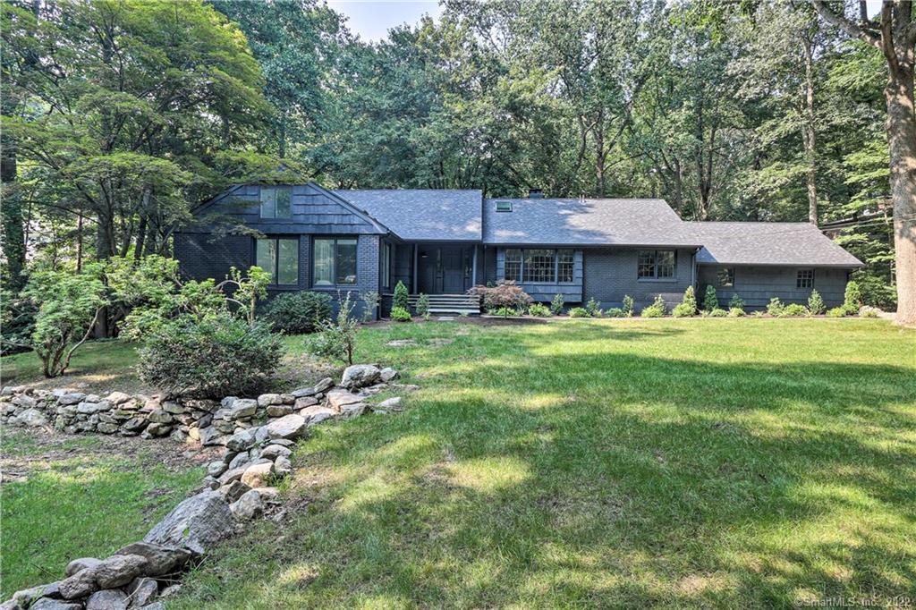 8 Tulip Tree Lane — photo 1