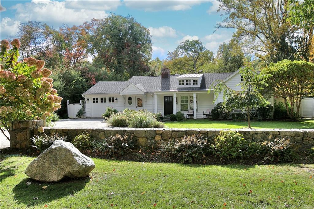 55 Woodside Avenue — exterior photo