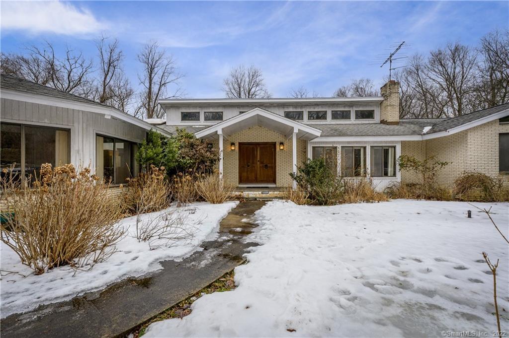 185 Jonathan Drive — exterior photo