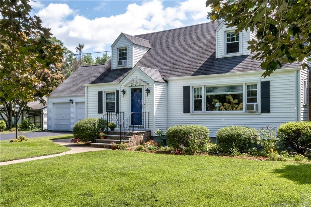 213 Lynnbrook Road — exterior photo