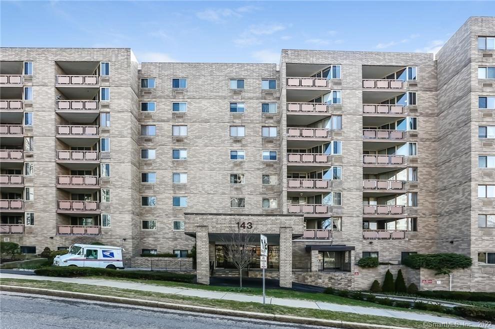 143 Hoyt Street, Unit 1G — exterior photo