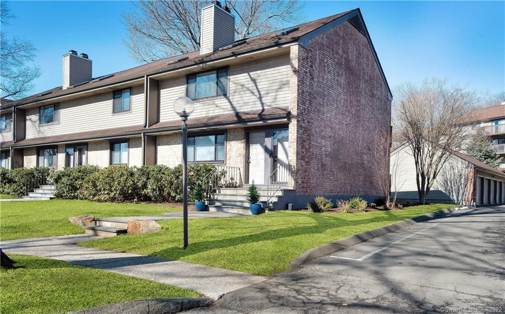 2437 Bedford Street, Unit E1 — exterior photo