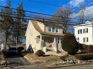 27 Soundview Avenue