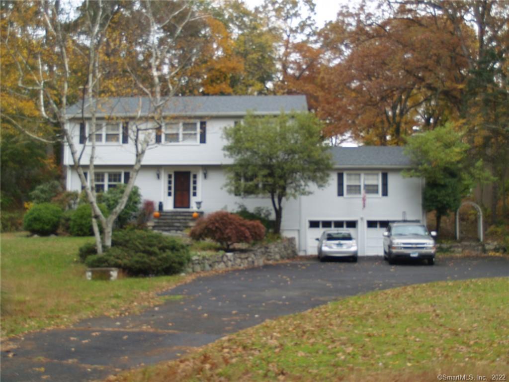 39 Iron Gate Road — exterior photo